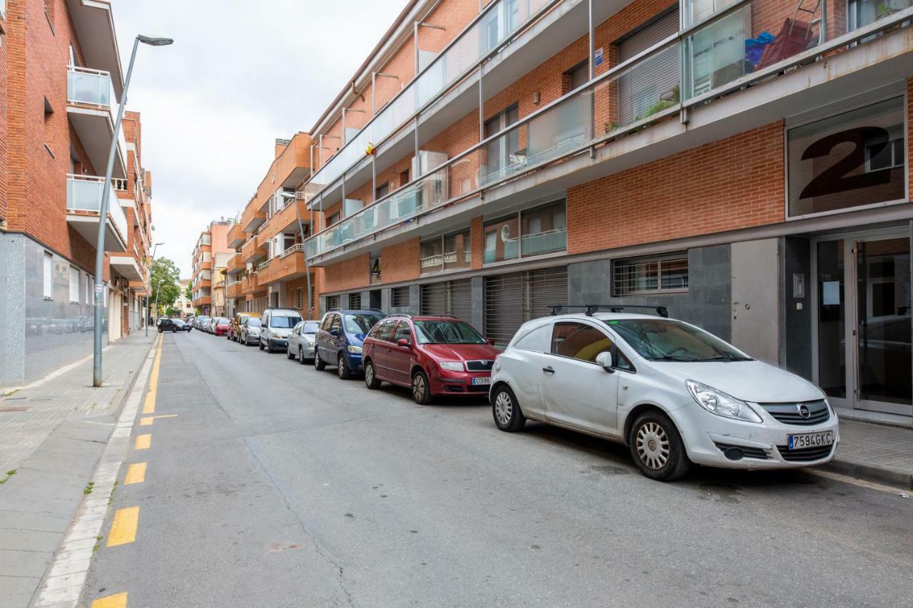 Apartamentos Cornellalux Cornellà de Llobregat Exteriör bild